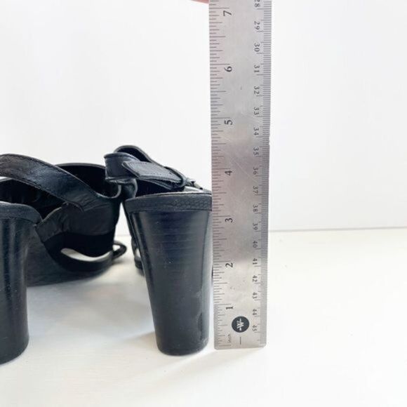 TAHARI Black Leather Sandal Heels Women 8.5 - Picture 6 of 6